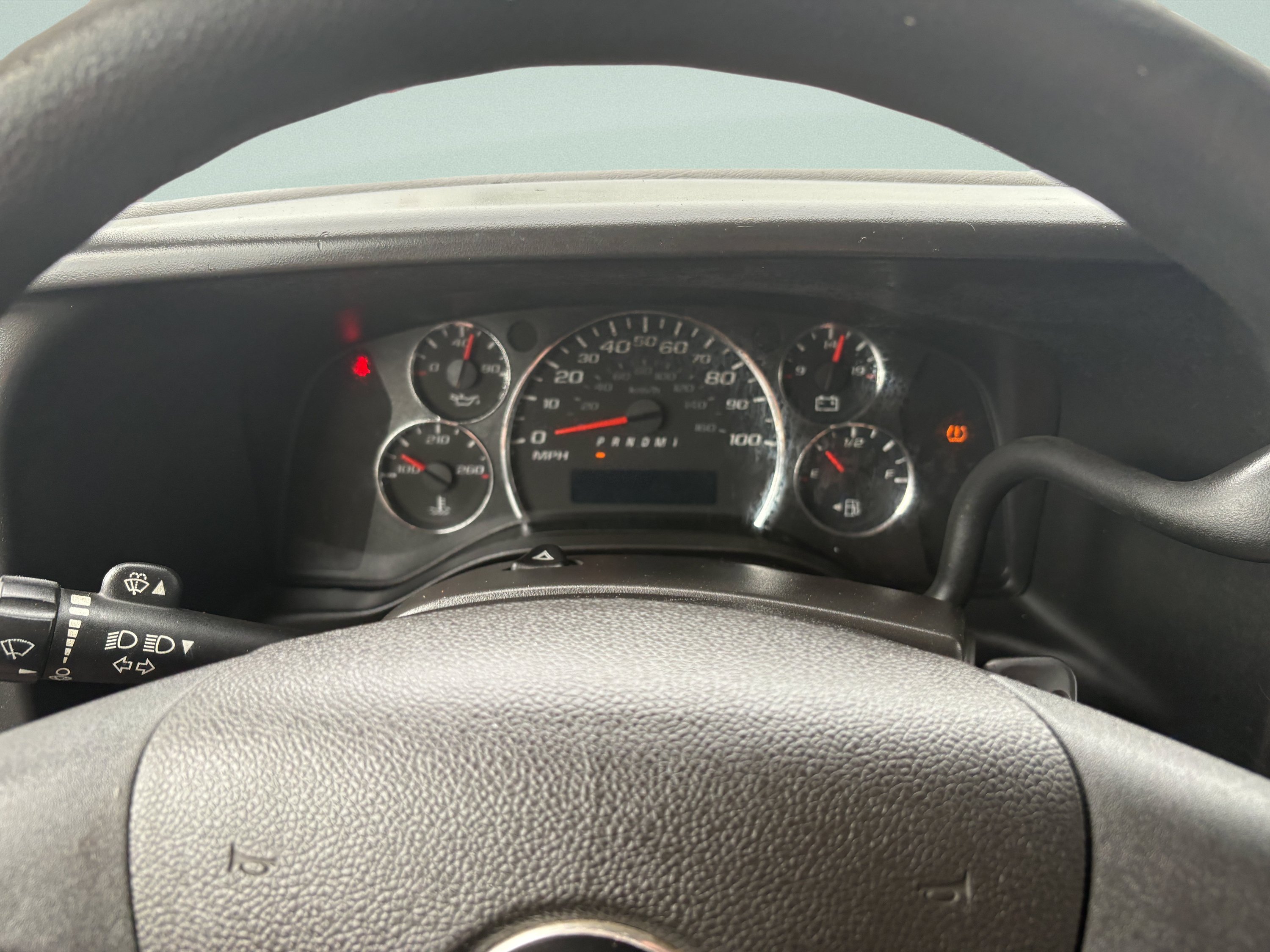 Used 2017 Chevrolet Express 3500 RWD image 28