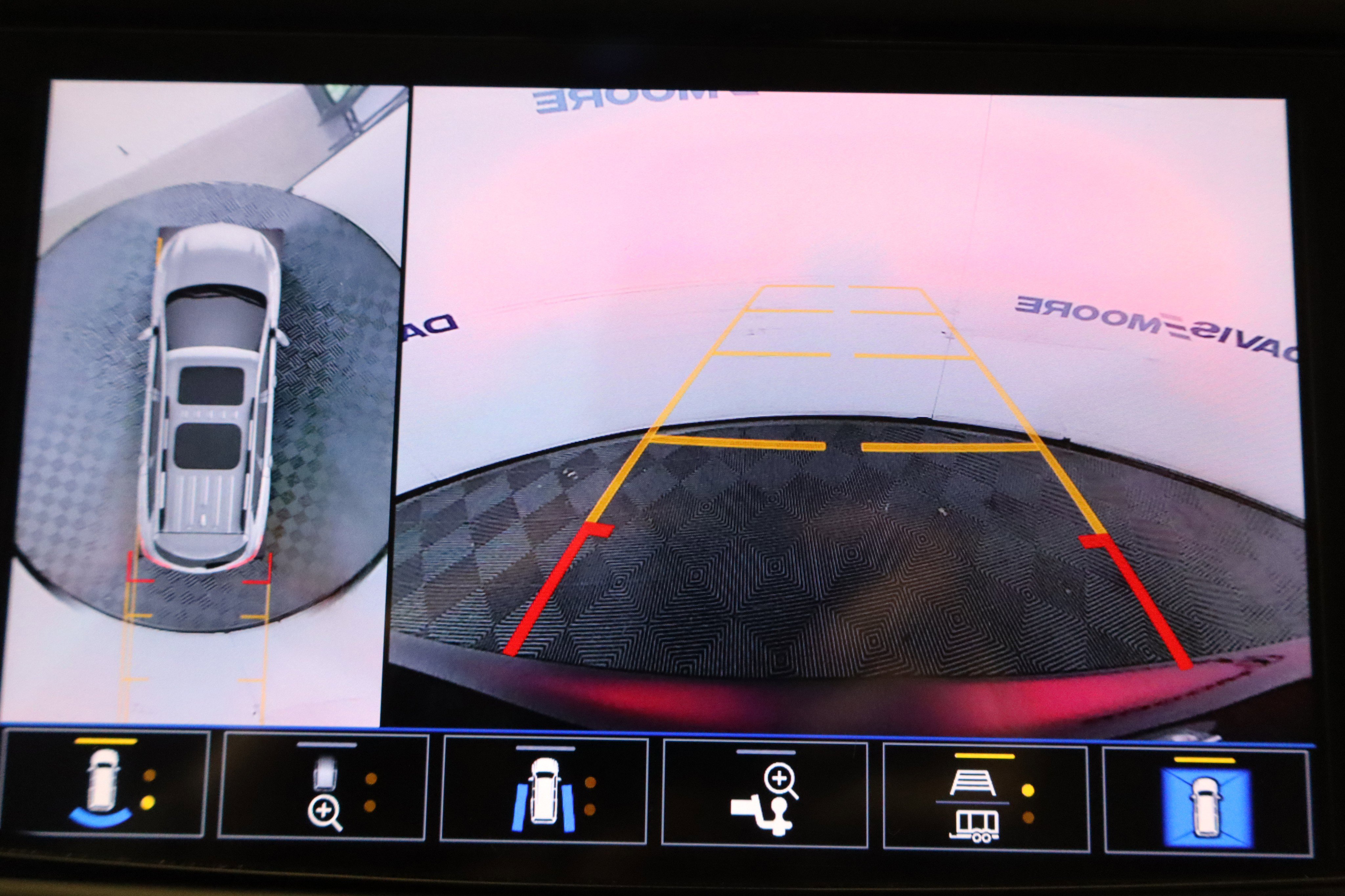 Used 2023 Buick Enclave Avenir w/ Avenir Technology Package image 26