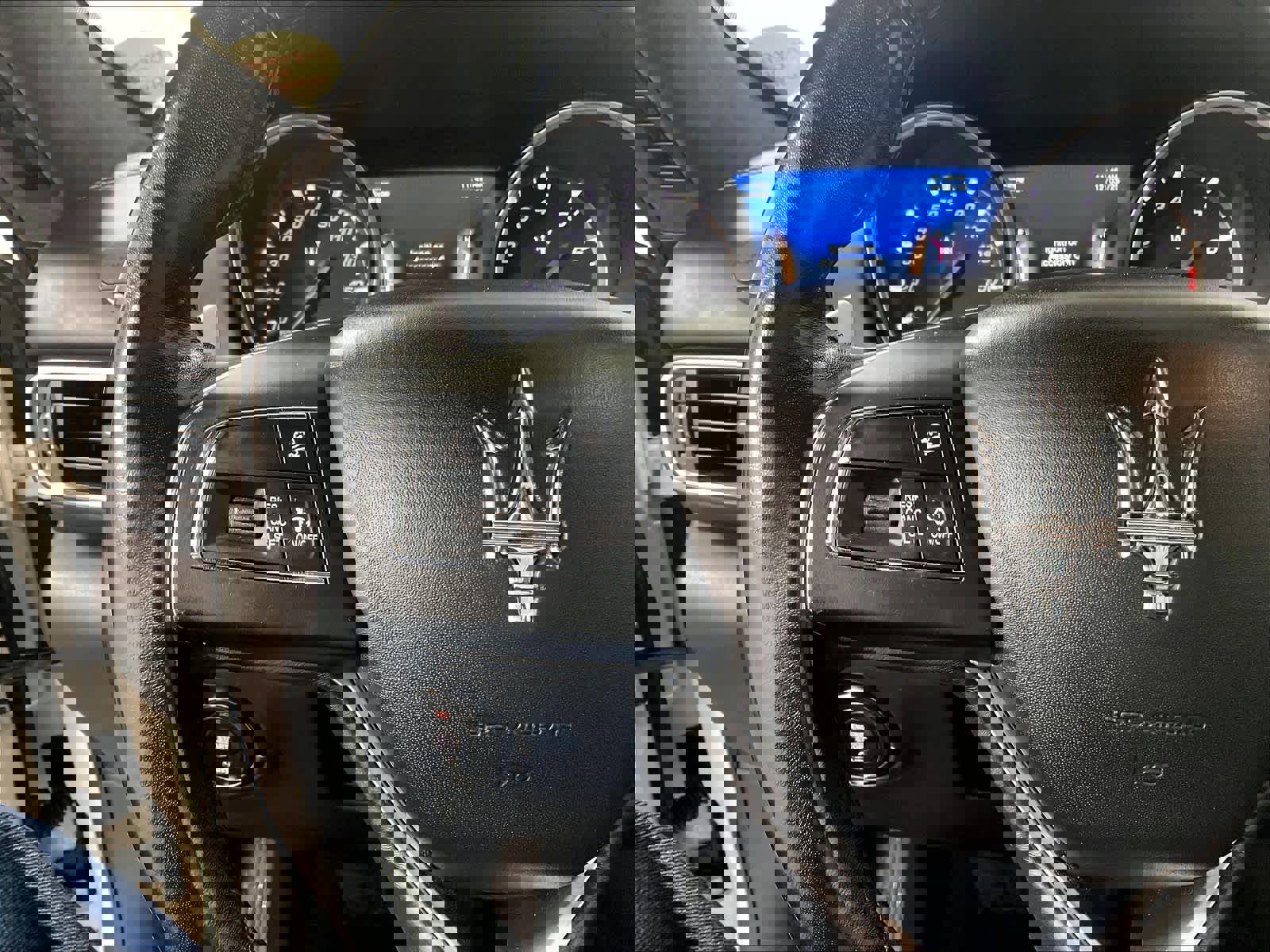 Used 2018 Maserati Levante GranLusso image 23