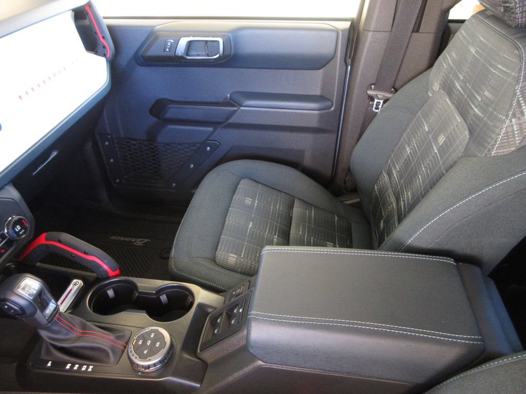 Certified 2025 Ford Bronco Heritage Edition AWD/4WD image 24