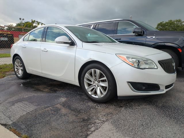 Used 2016 Buick Regal FWD image 1