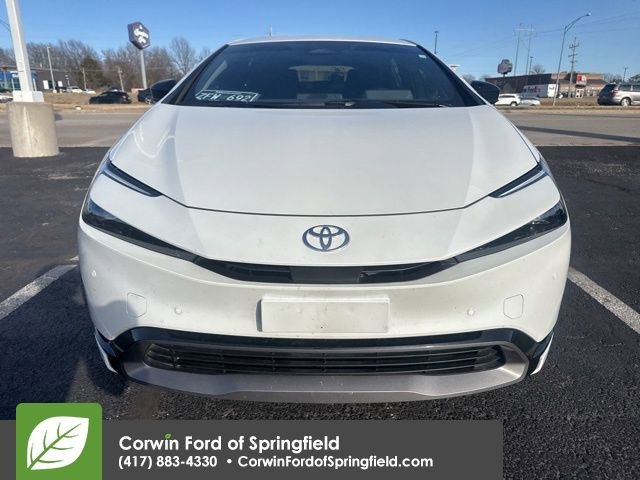 Used 2024 Toyota Prius XLE image 2