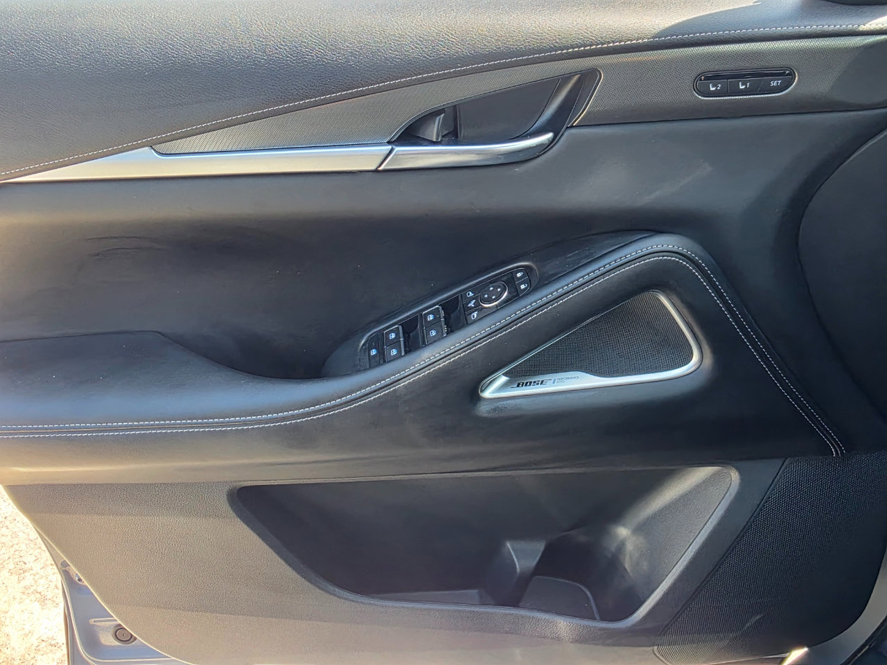 Used 2025 INFINITI QX60 Luxe w/ Black Edition image 12