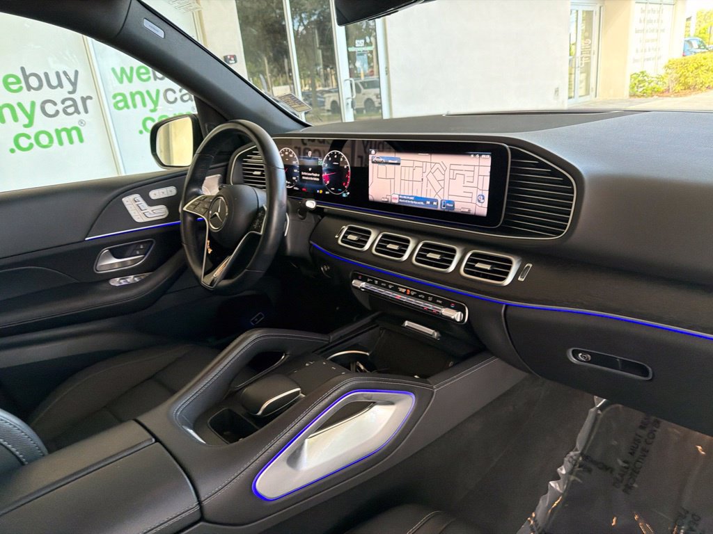 Used 2025 Mercedes-Benz GLE 350 4MATIC w/ AMG Line Exterior image 26