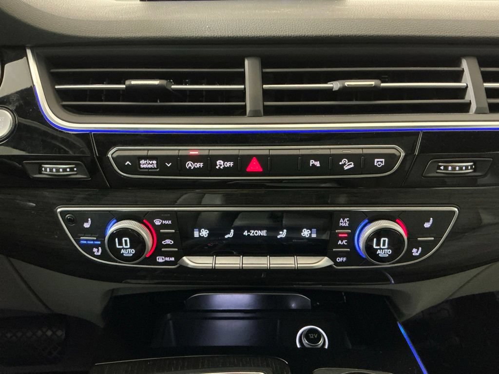 Used 2018 Audi Q7 3.0T Prestige w/ Prestige Package AWD/4WD image 12