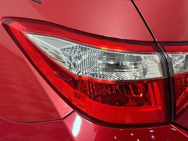 Used 2017 Toyota Corolla LE FWD image 32