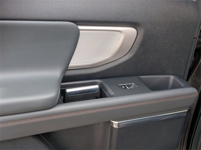 Used 2025 Ford Expedition Active image 26