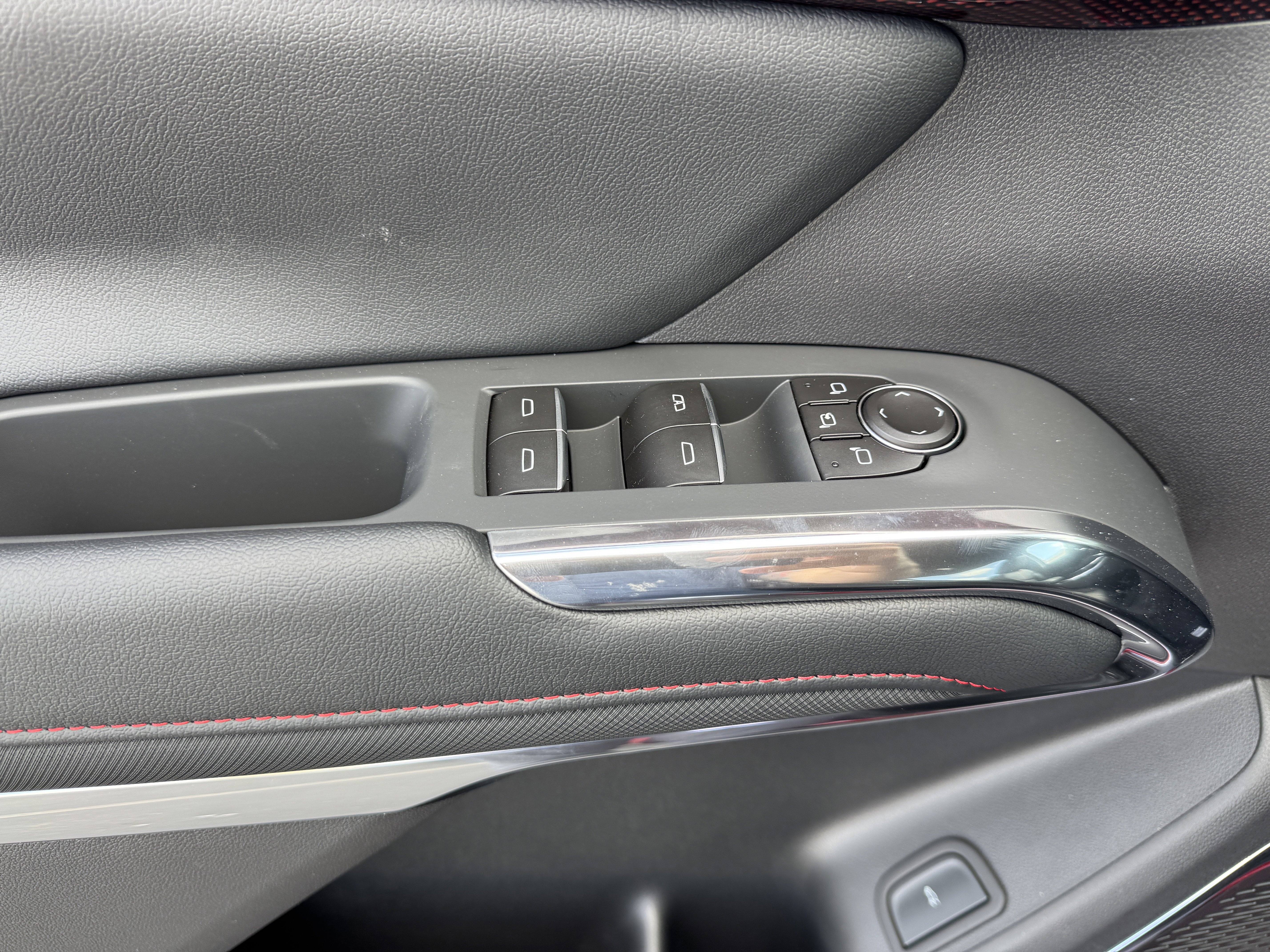 New 2026 Chevrolet Traverse RS w/ LPO, Floor Liner Package image 11