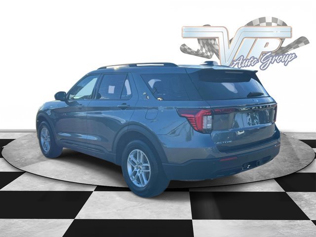 Used 2026 Ford Explorer Active AWD/4WD image 8