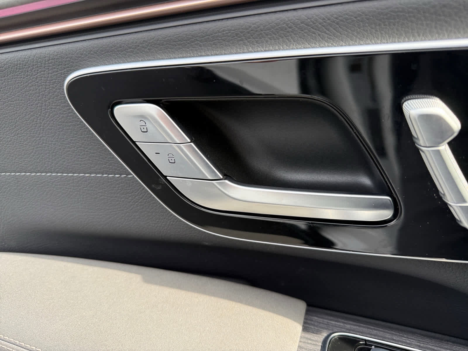 Certified 2022 Mercedes-Benz EQS 580 4MATIC Sedan image 25