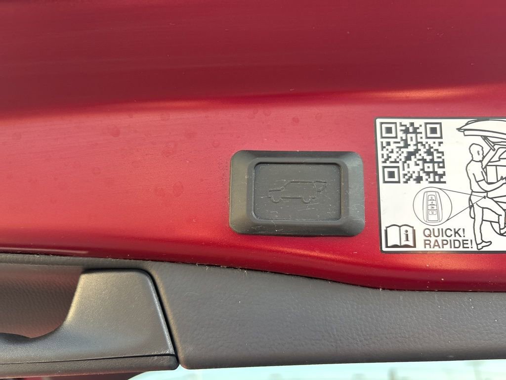 Used 2021 Toyota RAV4 Limited image 10