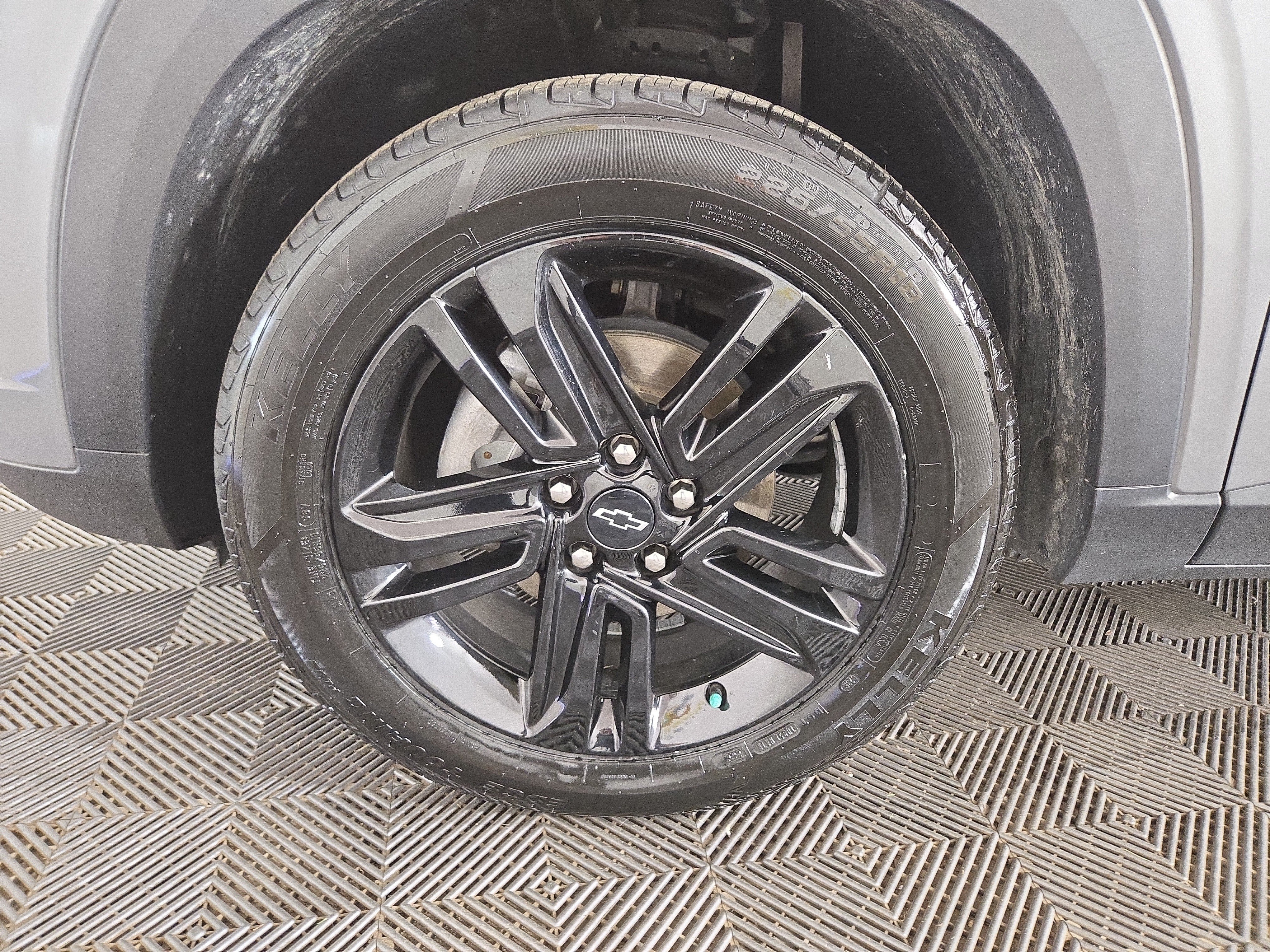 Certified 2024 Chevrolet Trax ACTIV w/ Driver Confidence Package FWD image 32