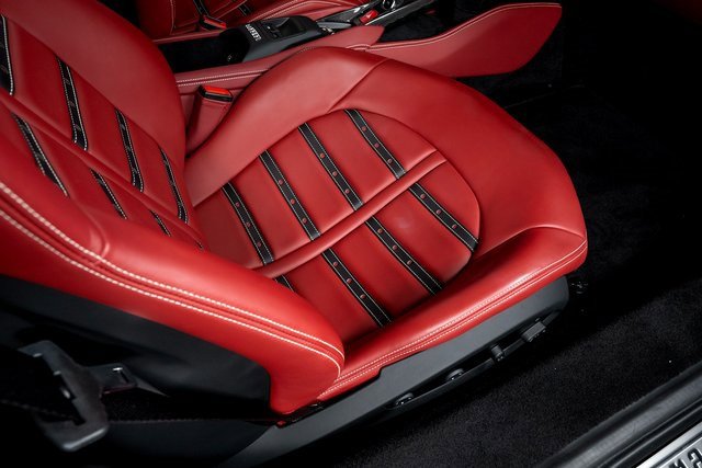 Used 2022 Ferrari F8 Tributo image 53