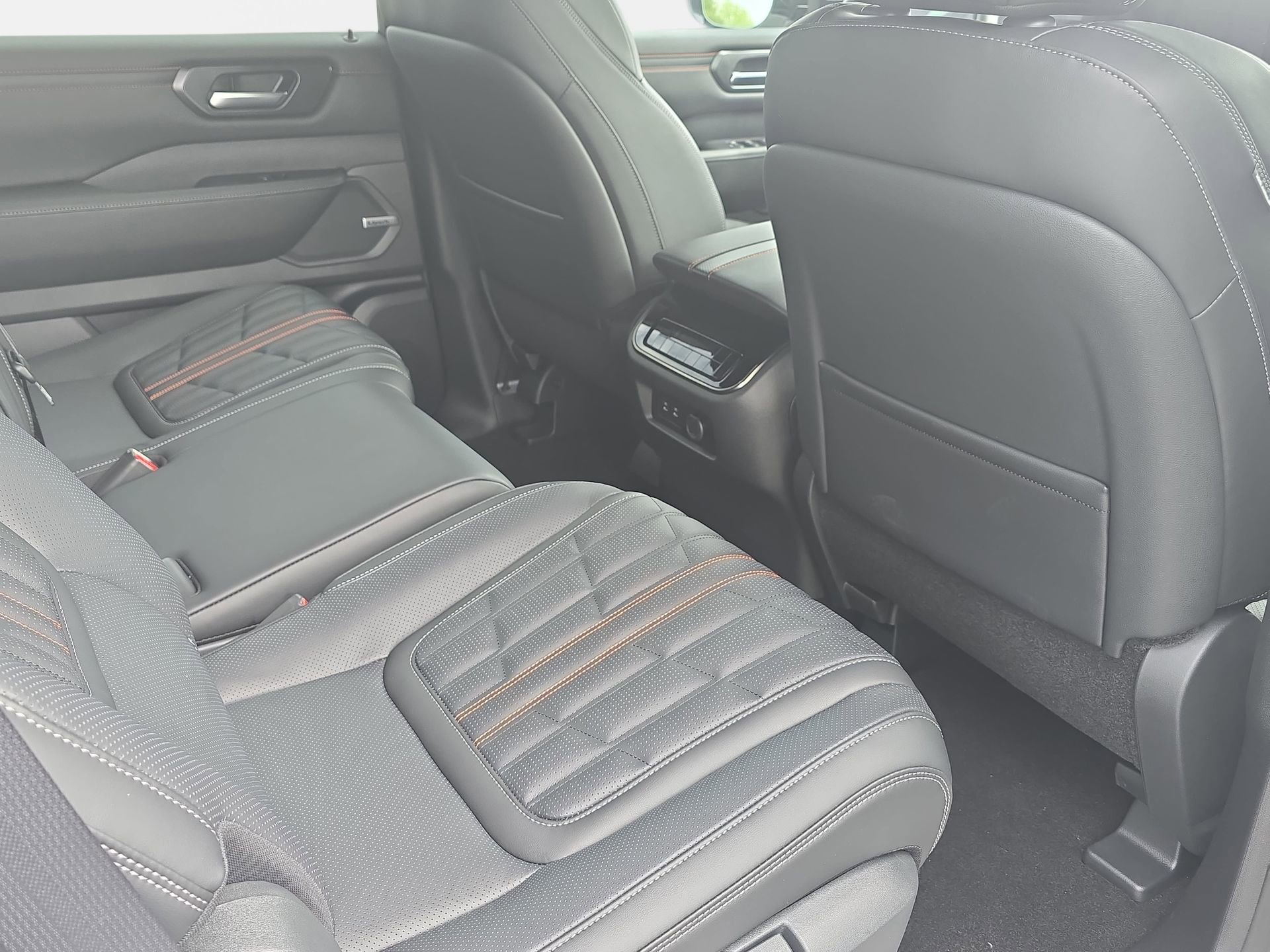 New 2026 Nissan Armada PRO-4X AWD/4WD image 11
