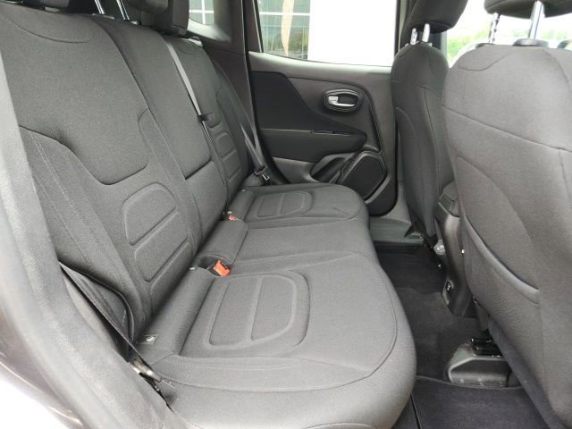 Used 2020 Jeep Renegade Latitude w/ Popular Equipment Group FWD image 15