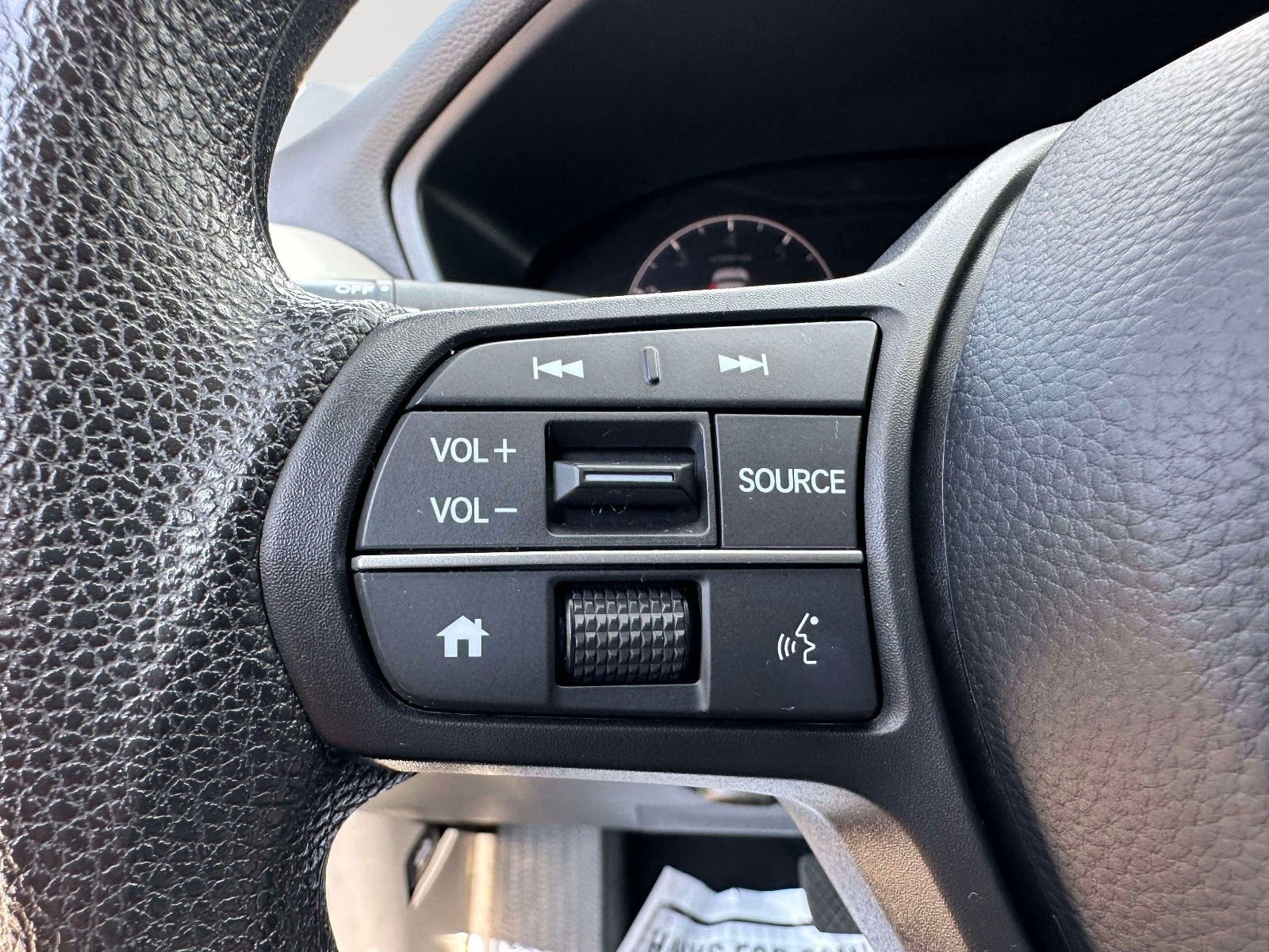 Used 2023 Honda HR-V LX image 15