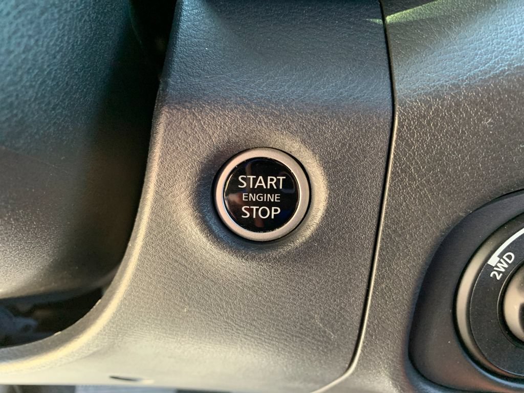 Used 2023 Nissan Frontier PRO-4X w/ Pro Convenience Package AWD/4WD image 26