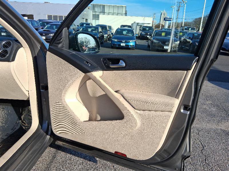Used 2011 Volkswagen Tiguan S AWD/4WD image 17