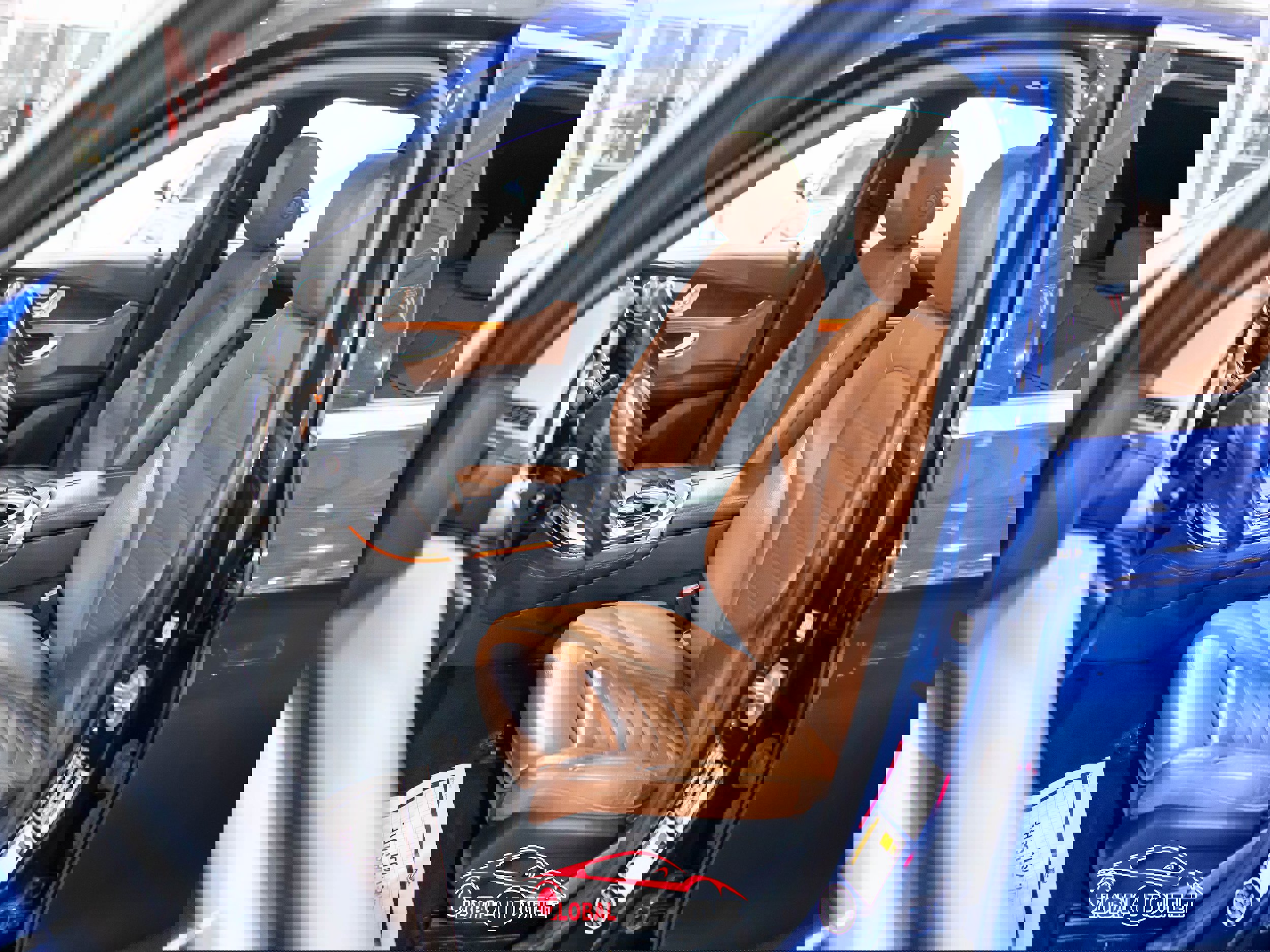 Used 2018 Mercedes-Benz GLC 300 4MATIC w/ Multimedia Package image 16