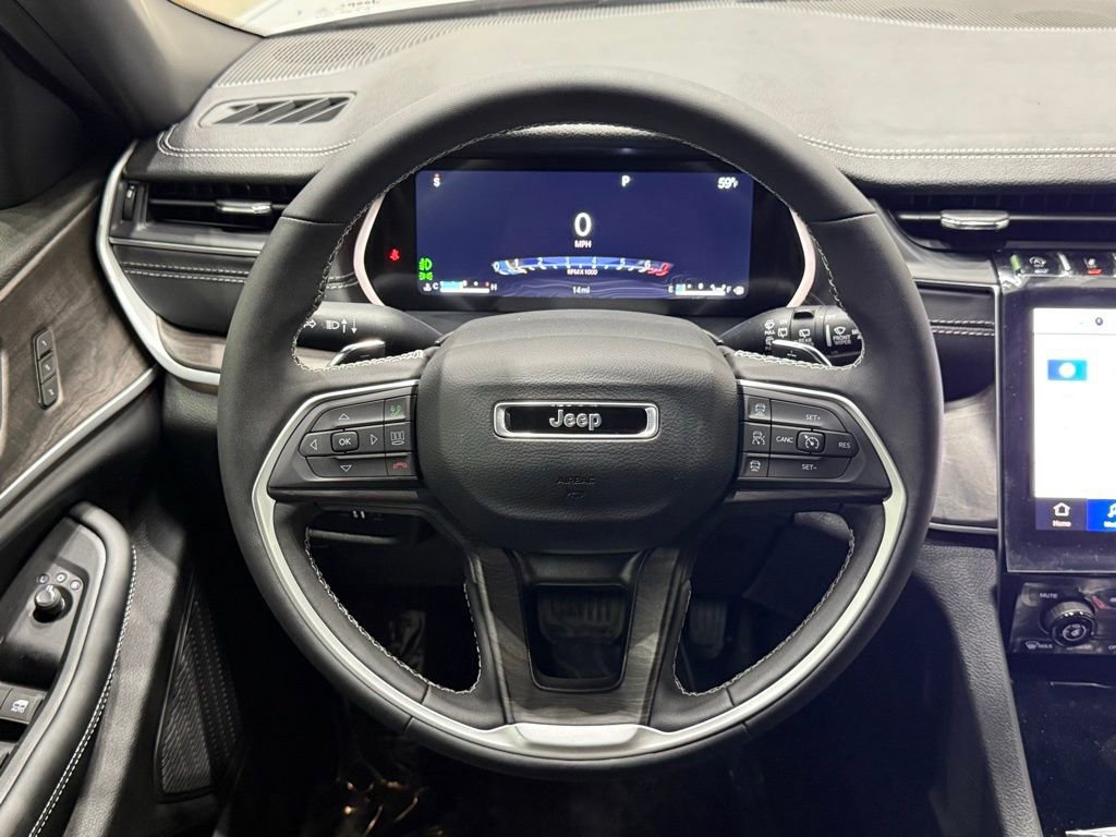 New 2025 Jeep Grand Cherokee Limited image 7