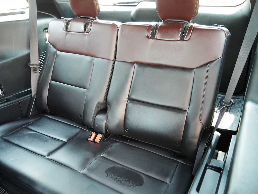Used 2024 Ford Explorer Platinum w/ Technology Package AWD/4WD image 18