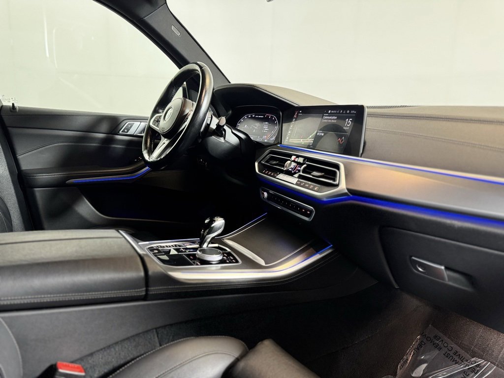 Used 2022 BMW X5 M50i w/ Premium Package image 13