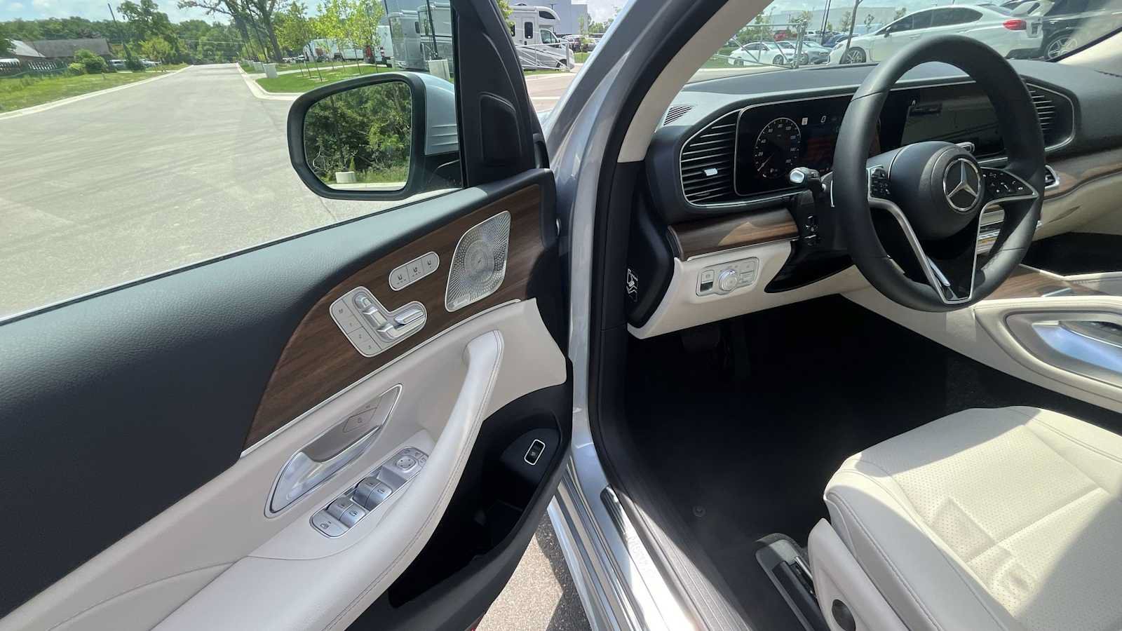 New 2026 Mercedes-Benz GLE 350 4MATIC image 16