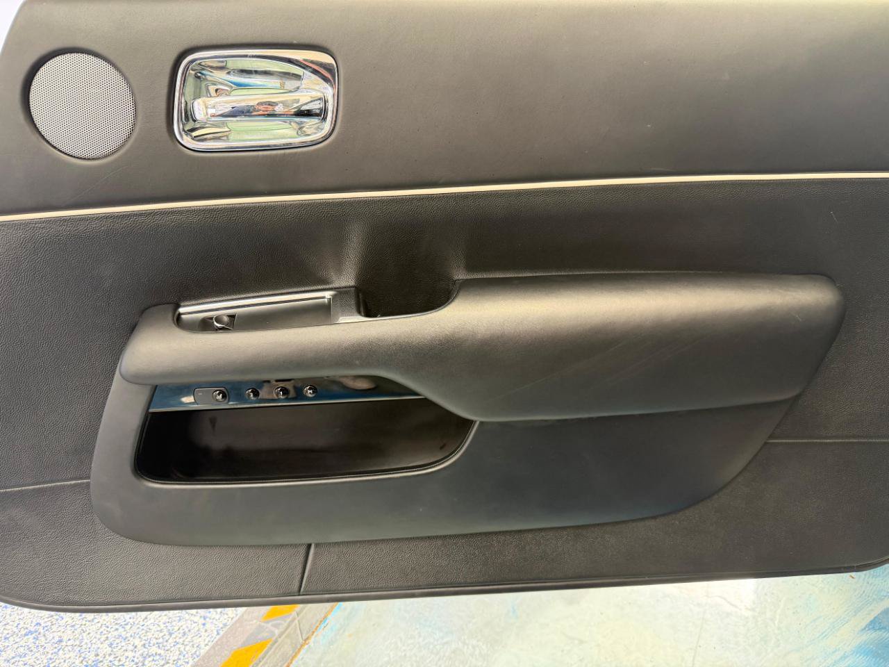 Used 2016 Rolls-Royce Wraith RWD image 19