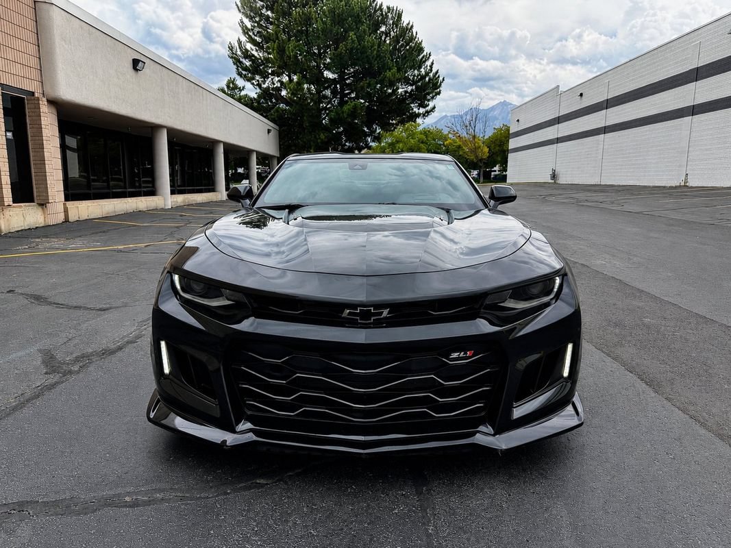 Used 2019 Chevrolet Camaro ZL1 w/ LPO, ZL1 Protection Package RWD image 10