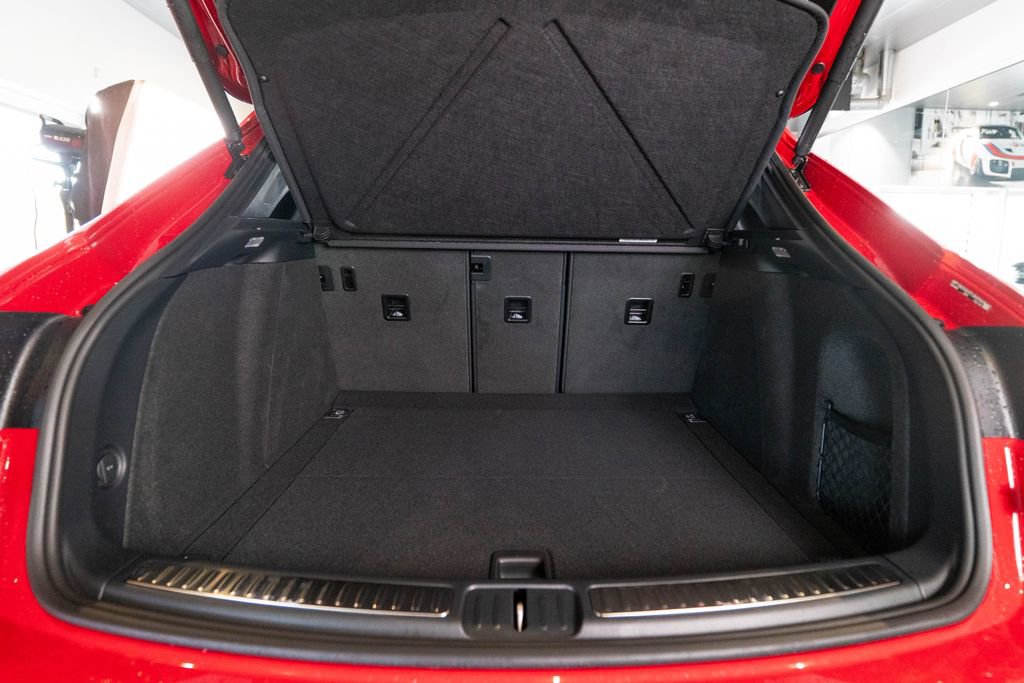 New 2026 Porsche Macan S image 39