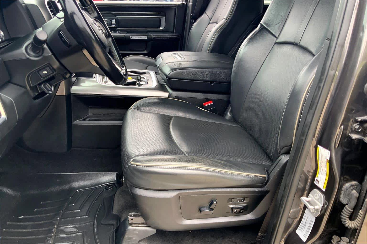 Used 2017 RAM 3500 Laramie Longhorn AWD/4WD image 8
