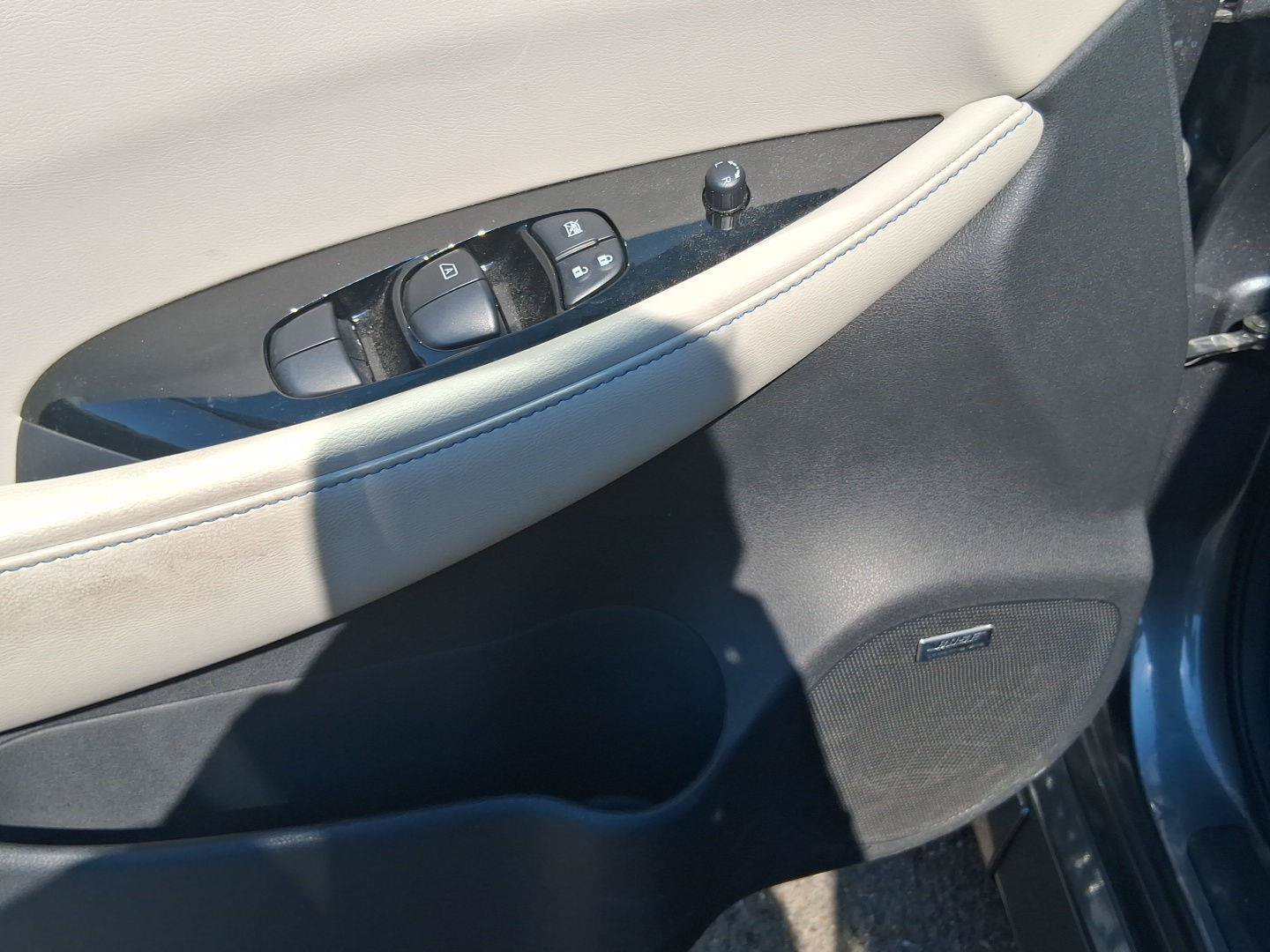 Used 2018 Nissan Leaf SL w/ SL Technology Package FWD image 13