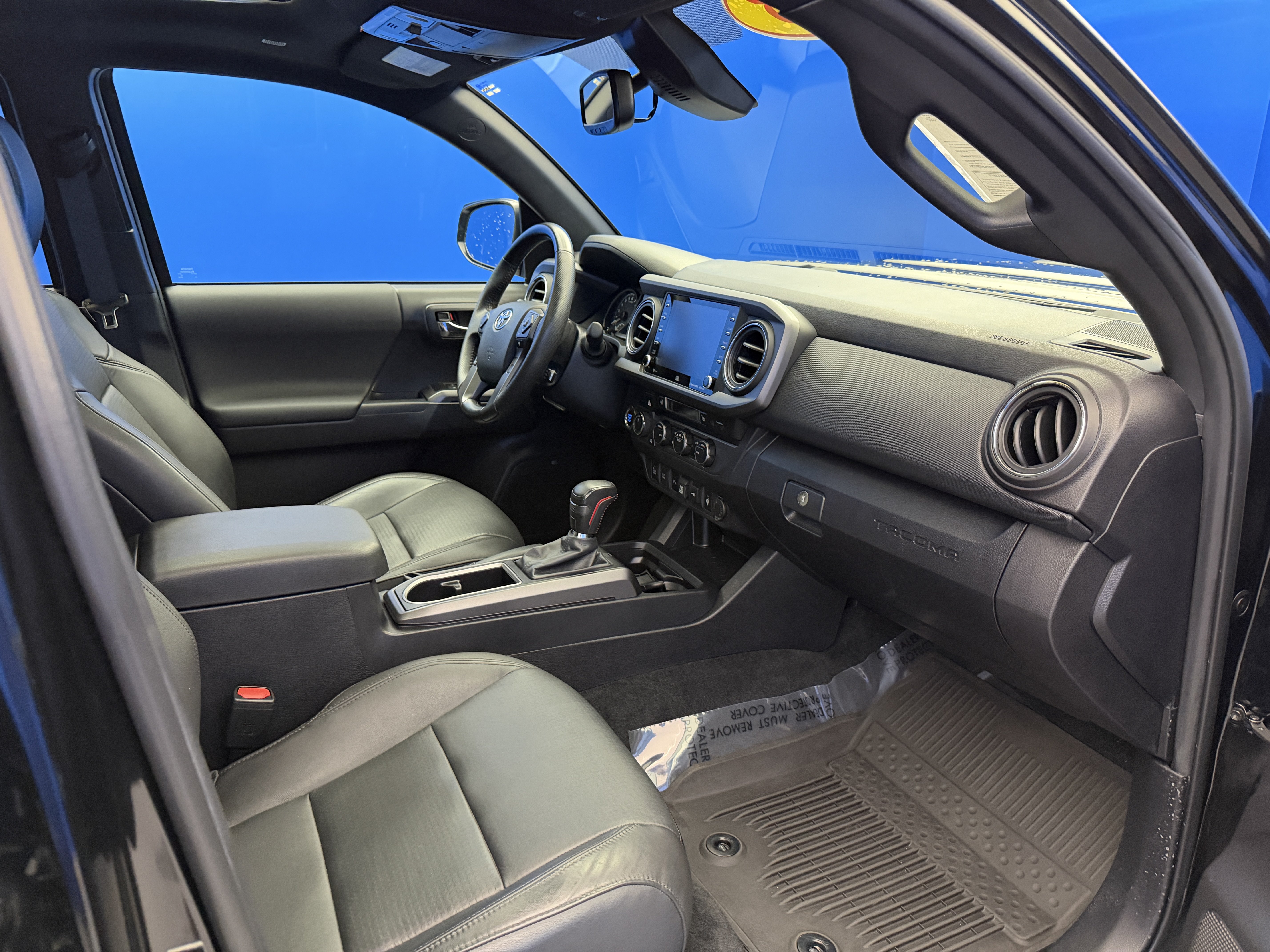 Used 2023 Toyota Tacoma TRD Sport w/ TRD Premium Sport Package AWD/4WD image 27