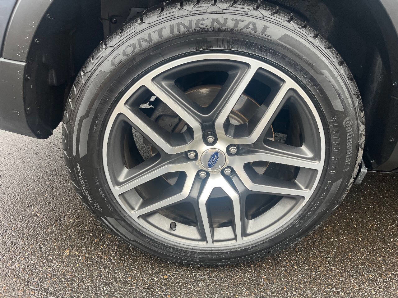 Used 2017 Ford Explorer Sport w/ Equipment Group 401A image 12