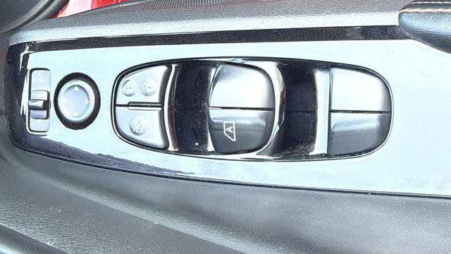 Used 2024 Nissan Altima 2.5 SR w/ SR Premium Package image 12