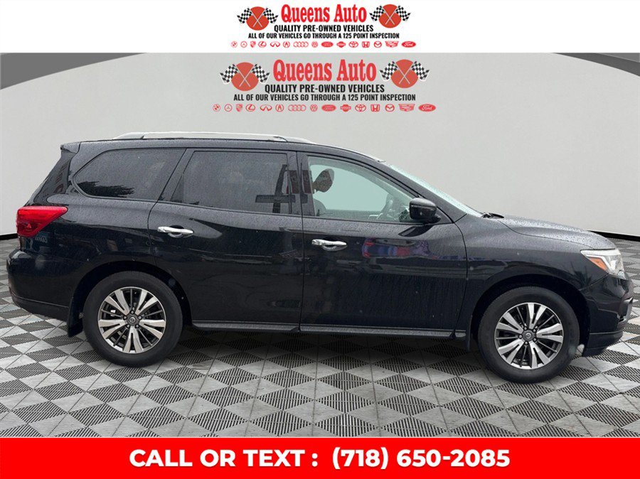 Used 2019 Nissan Pathfinder S AWD/4WD image 8