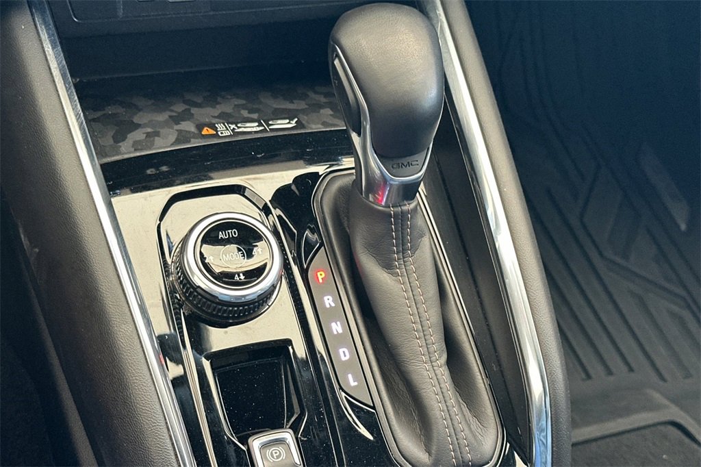 Used 2023 GMC Canyon AT4 w/ AT4 Premium Package image 24