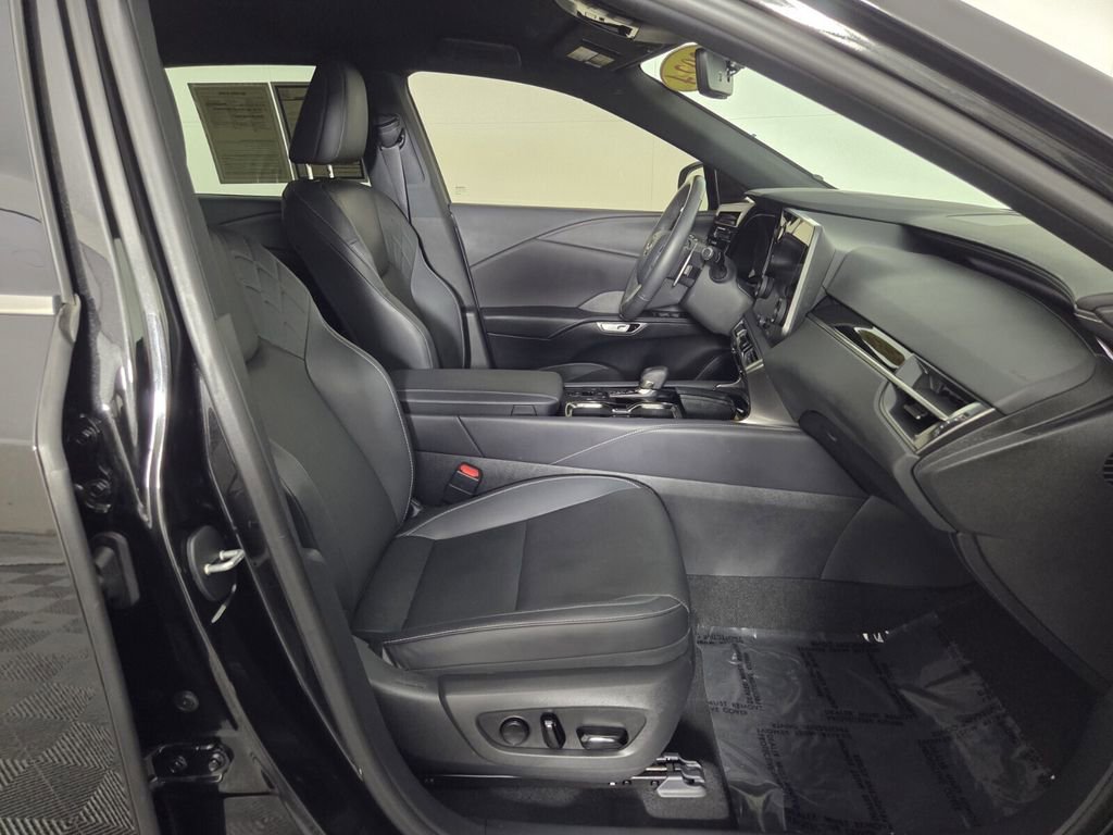 Used 2024 Lexus RX 350 FWD w/ Technology Package image 32