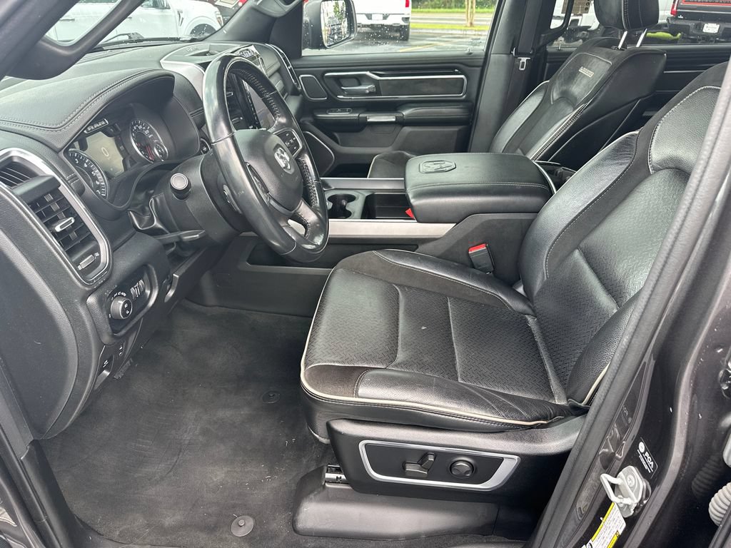 Used 2022 RAM 1500 Laramie AWD/4WD image 9