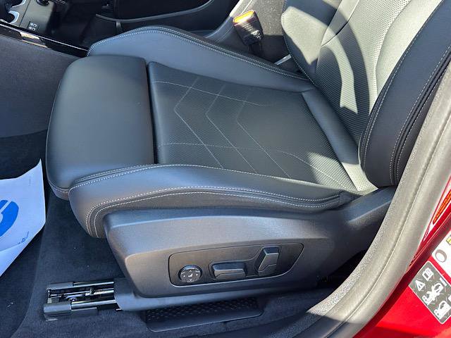 Certified 2025 BMW X2 xDrive28i w/ Premium Package image 14