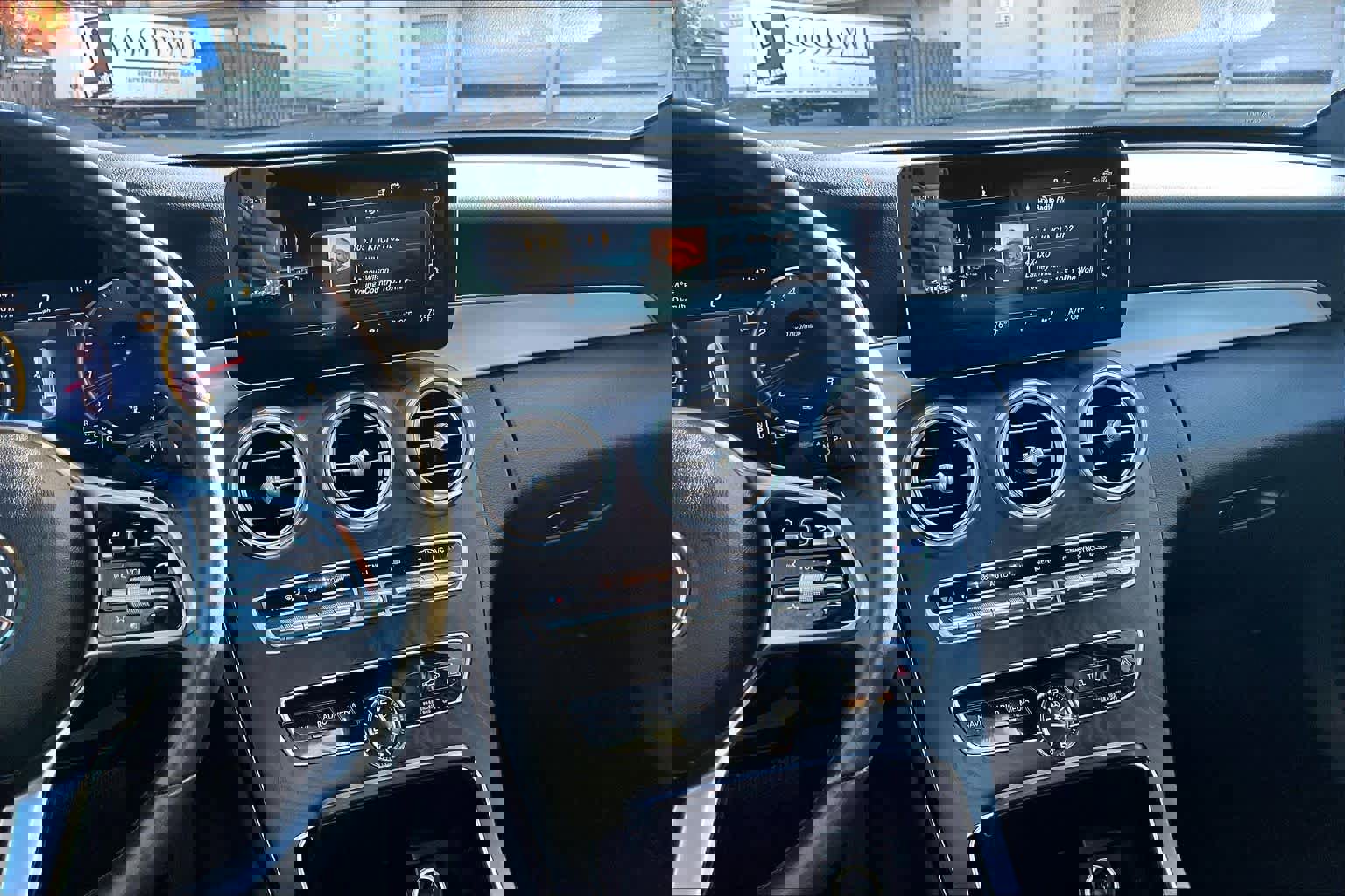 Used 2021 Mercedes-Benz C 300 Sedan image 9