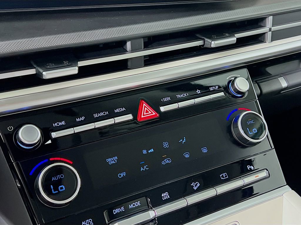 New 2026 Hyundai Santa Fe SE image 13