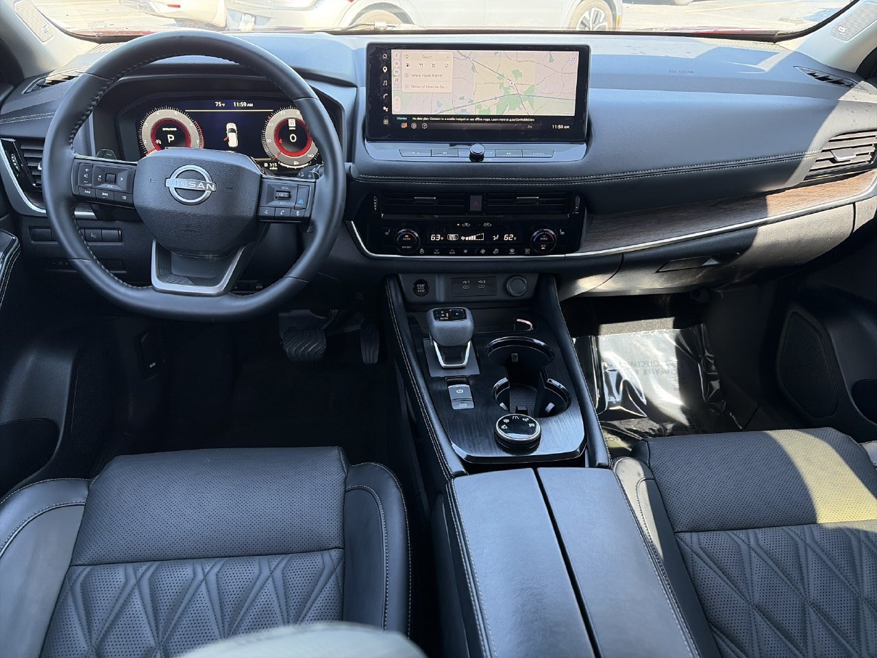 Used 2026 Nissan Rogue Platinum w/ Platinum Premium Package AWD/4WD image 2