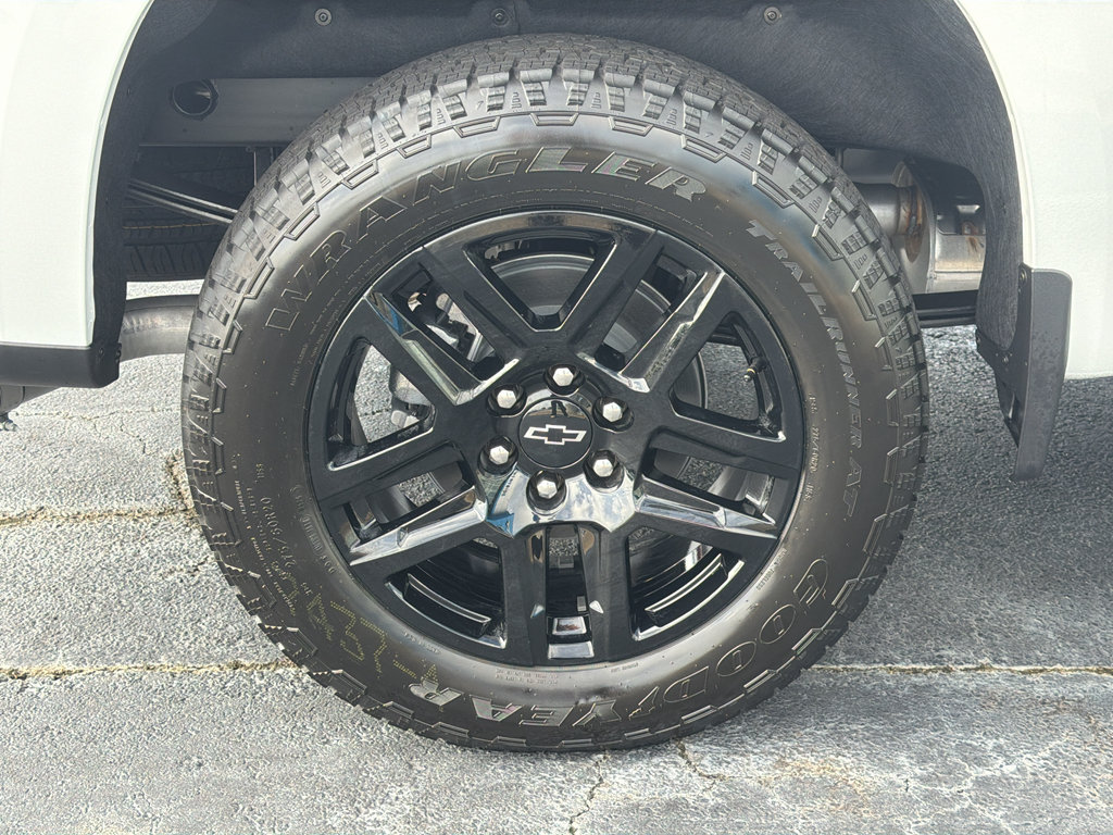 New 2026 Chevrolet Silverado 1500 Custom w/ Turbomax Blackout Package AWD/4WD image 31
