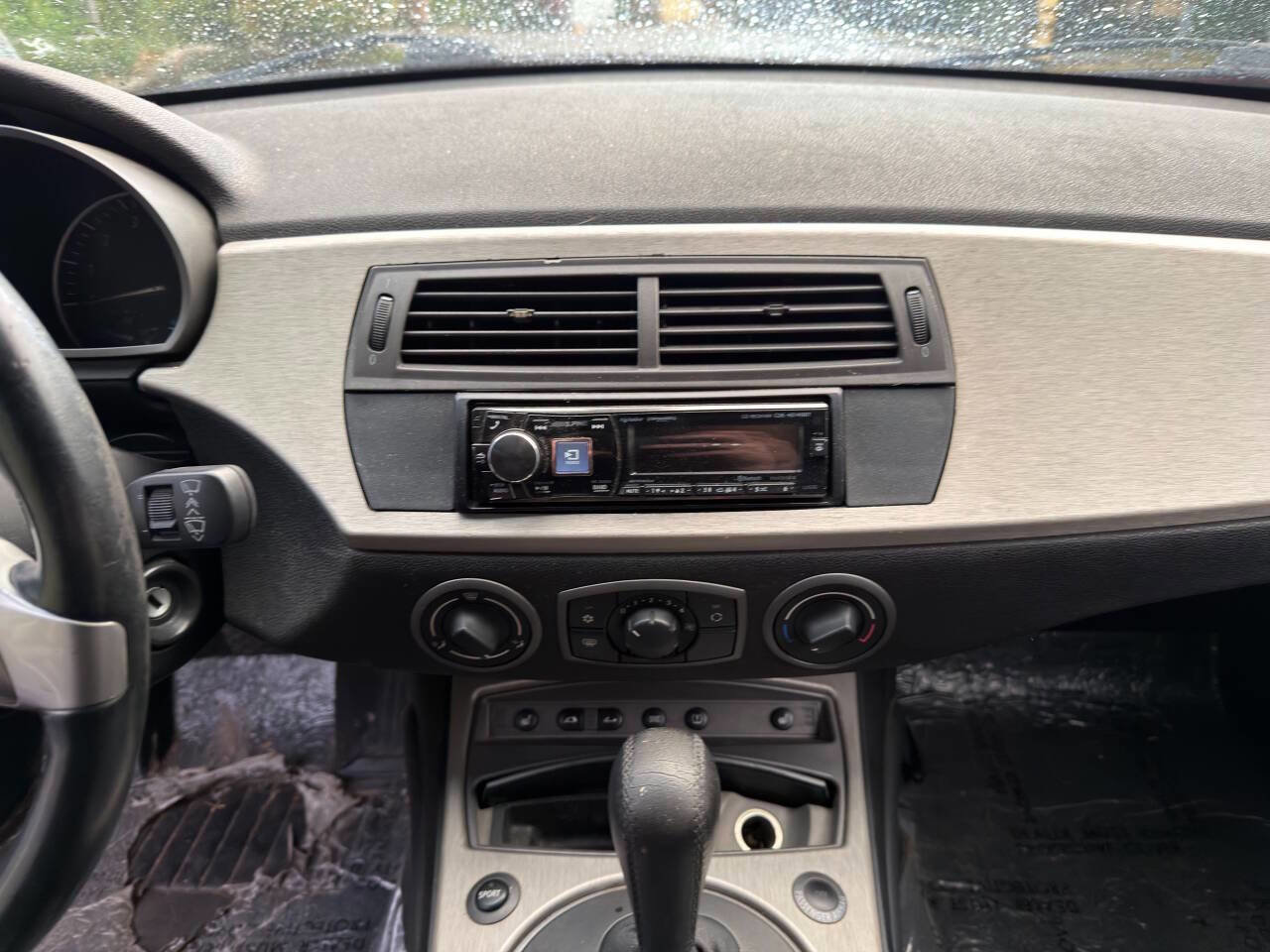 Used 2004 BMW Z4 2.5i image 14