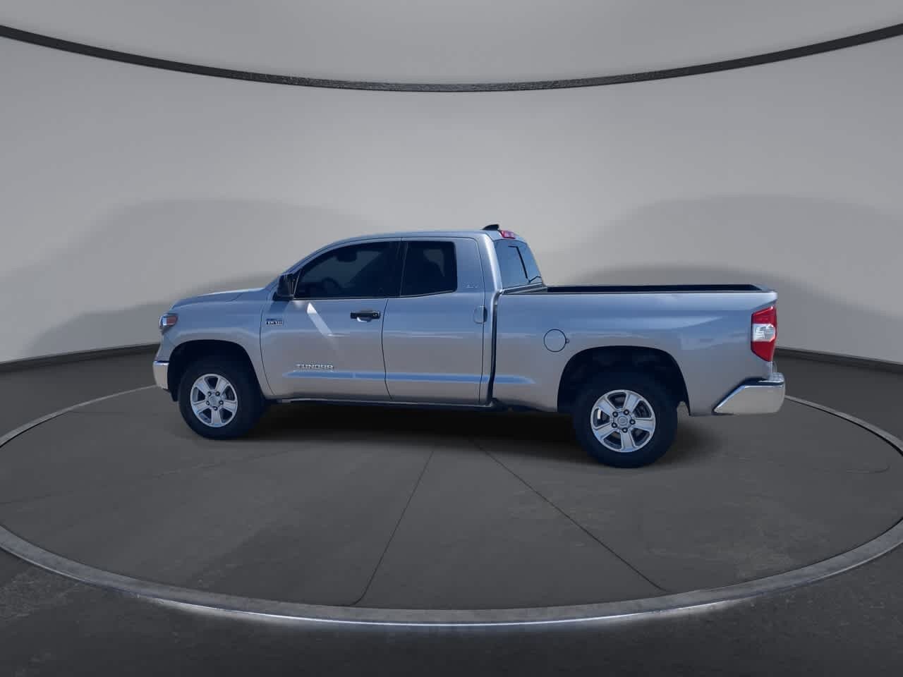 Used 2021 Toyota Tundra SR5 w/ SR5 Upgrade Package AWD/4WD image 7