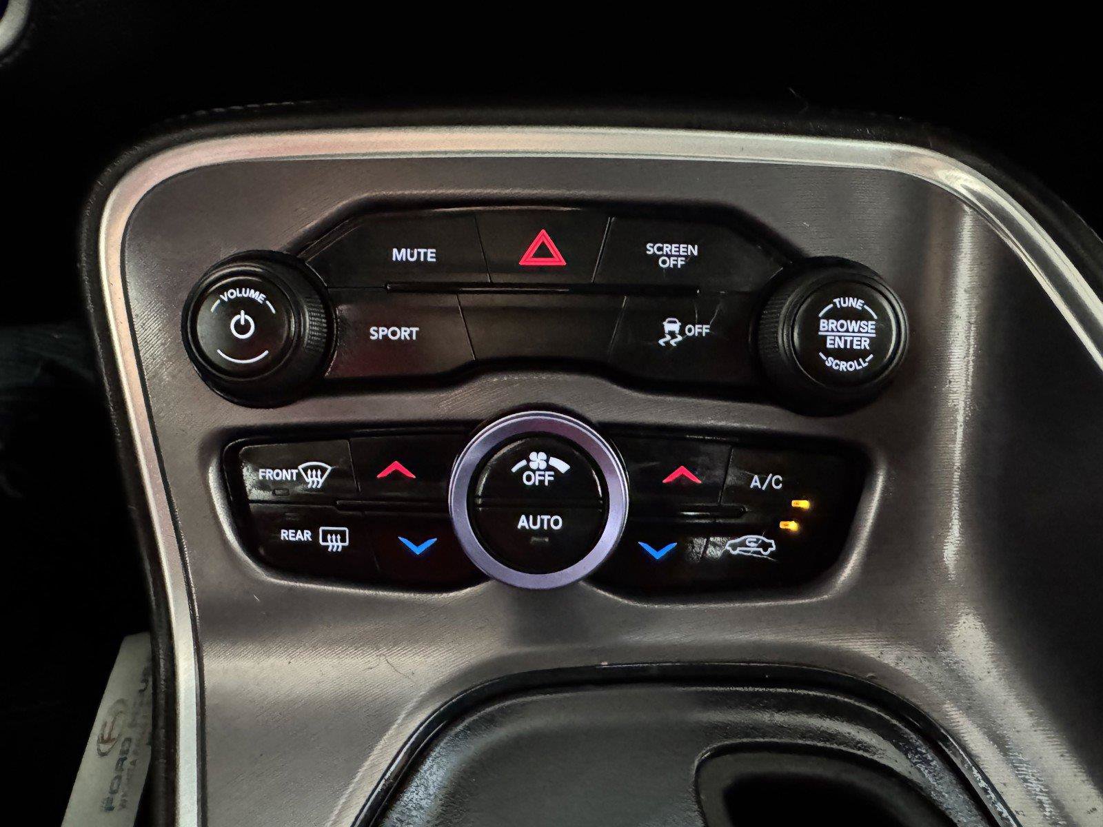 Used 2020 Dodge Challenger SXT RWD image 18