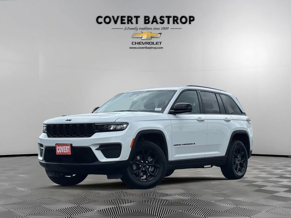 Used 2025 Jeep Grand Cherokee Altitude