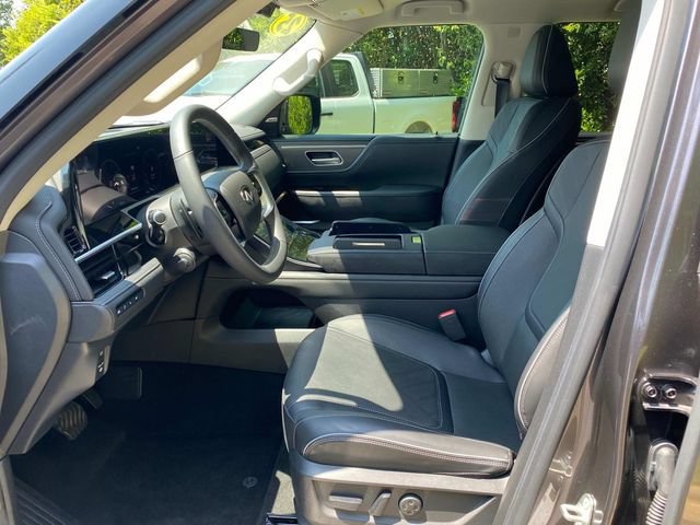 Used 2025 INFINITI QX80 Luxe RWD image 11