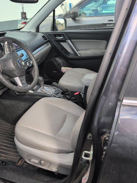 Used 2016 Subaru Forester 2.5i Limited AWD/4WD image 2